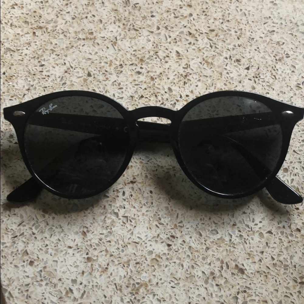 Round Ray Bans
